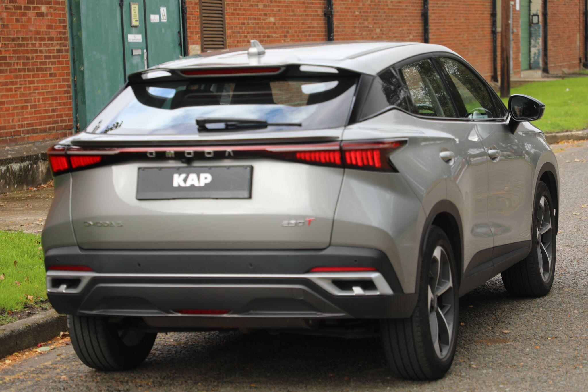 Large vehicle image